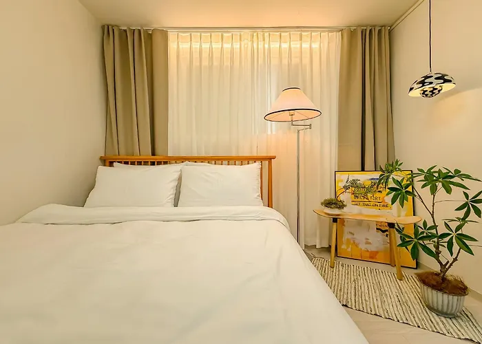 Yeoksam, Gangnam, Coex Starfield, Jamsil 20 Minutes, Itaewon 30 Minutes, Gangnam Plastic Surgery ソウル特別市